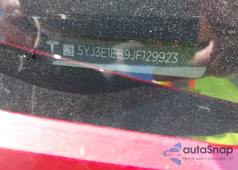 2018 Tesla Model 3 Long Range/Performance z USA, uszkodzony, nr VIN 5YJ3E1EB9JF129923